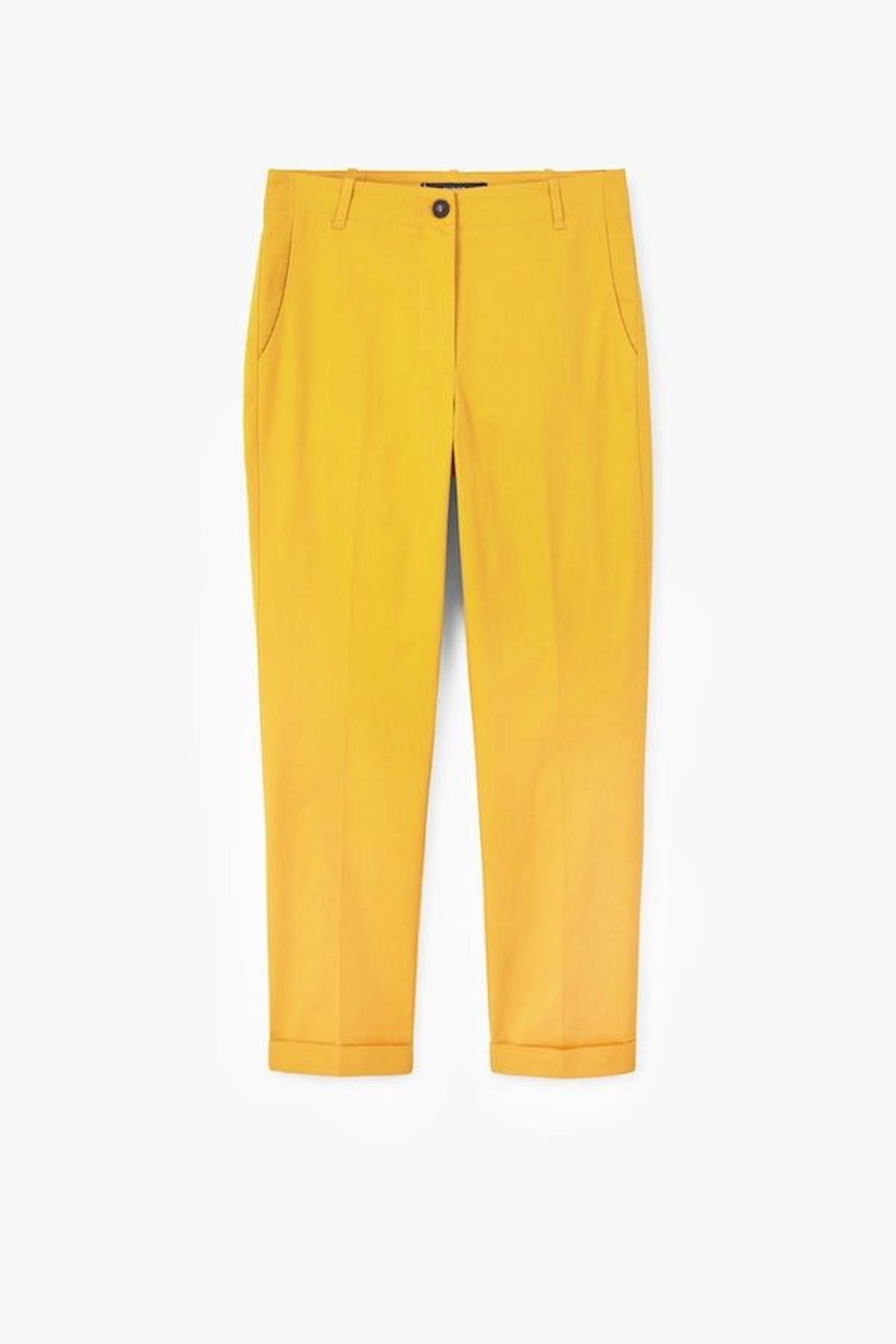 Pantalón amarillo de Mango