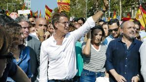 El líder popular Alberto Núñez Feijoó, en la manifestación a manifestación del pasado 8 de octubre en Barcelona.