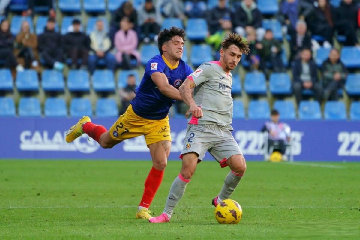 Adrià Altimira jugó su segundo partido consecutivo en el once titular del filial amarillo.