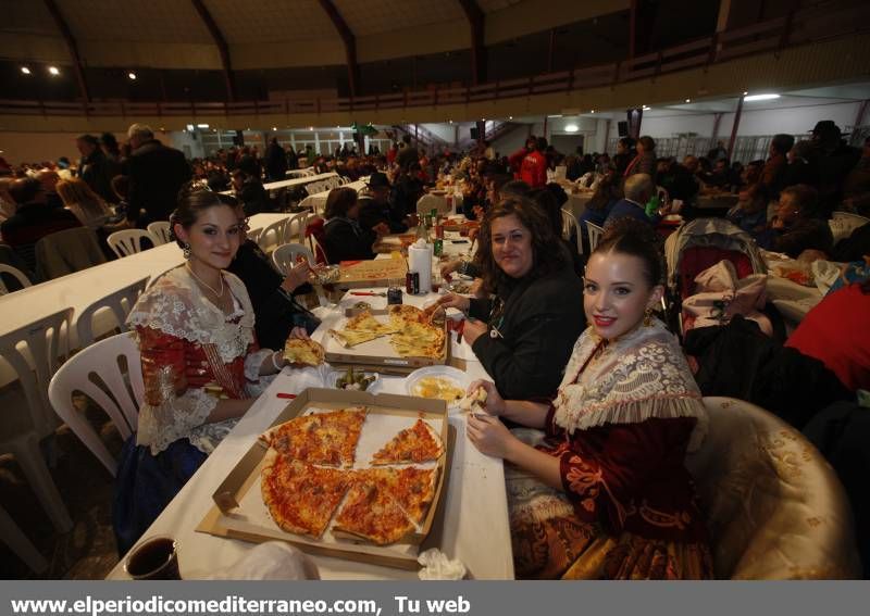 GALERÍA DE FOTOS -- Multitudinario Sopar de Colles