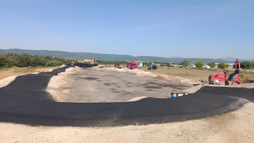 Olius desencalla la regularització de la zona esportiva i encara la seva ampliació