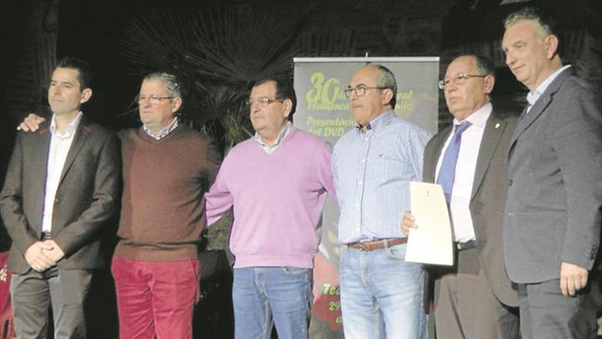 La peña cultural flamenca recibe el escudo de oro de la ciudad