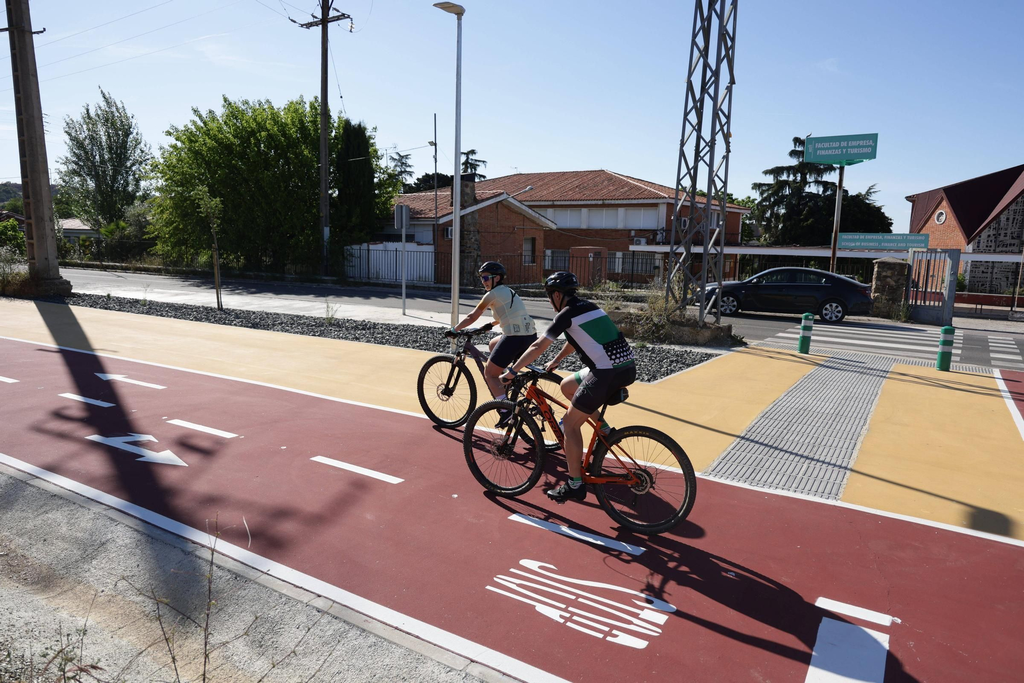 Así es el nuevo carril bici de Cáceres