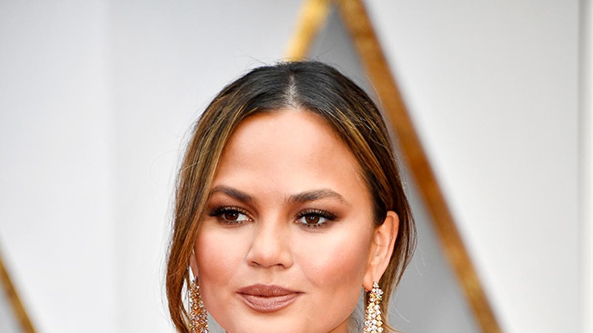 Chrissy Teigen en la entrega de los Oscar de 2017