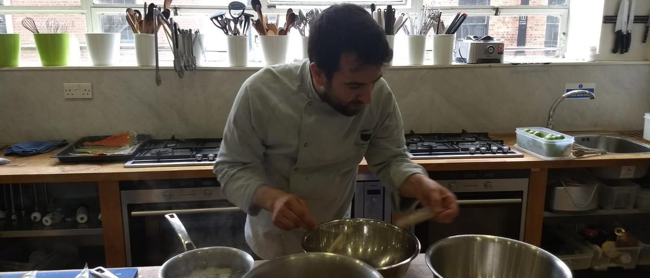 Álvaro Fuentes, el cocinero del Meloxeira.