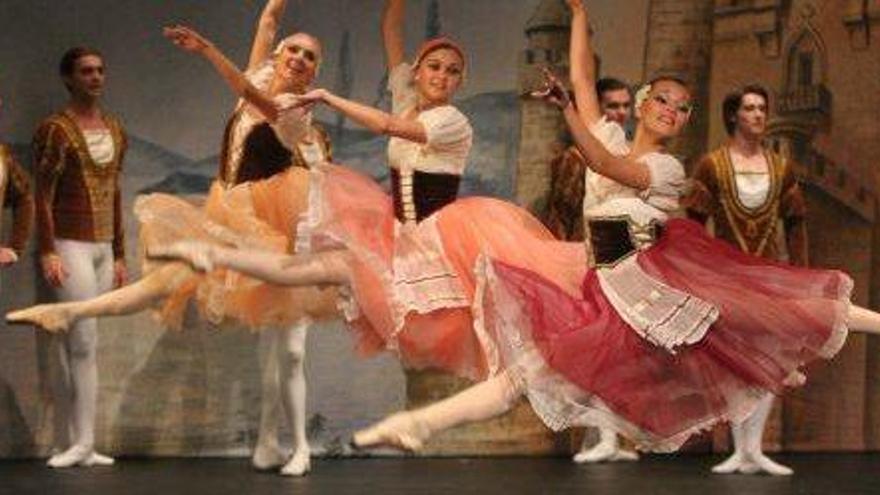 Actuación del Ballet de Moscú en el Palacio de Congresos de Santa Eulària en 2014.