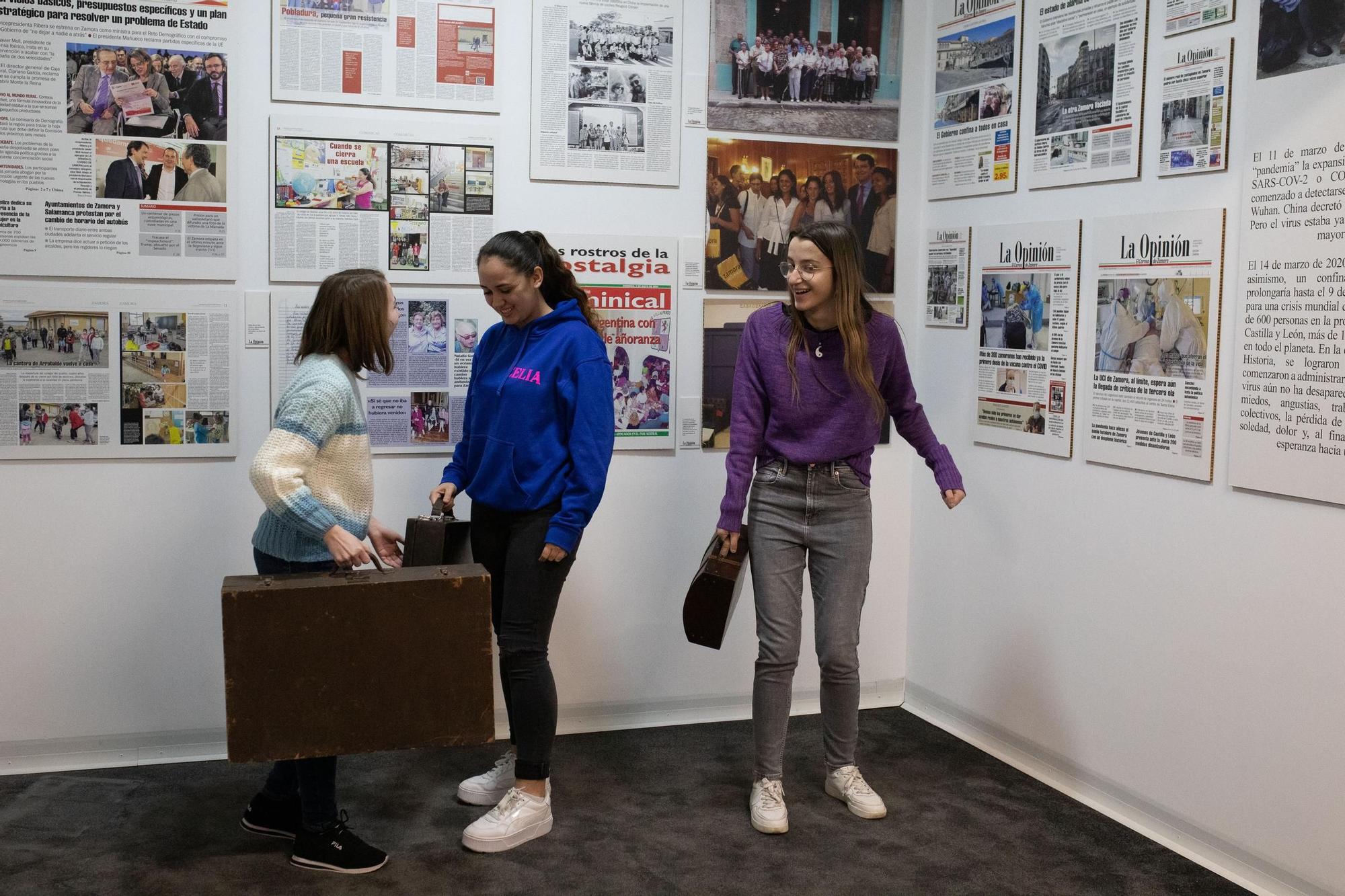 Visita a la exposición del periódico de LA OPINIÓN-EL CORREO DE ZAMORA