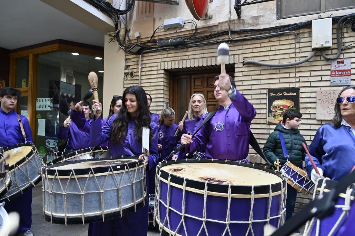 En imágenes | Calanda rome la hora con el actor Antonio Resines como protagonista