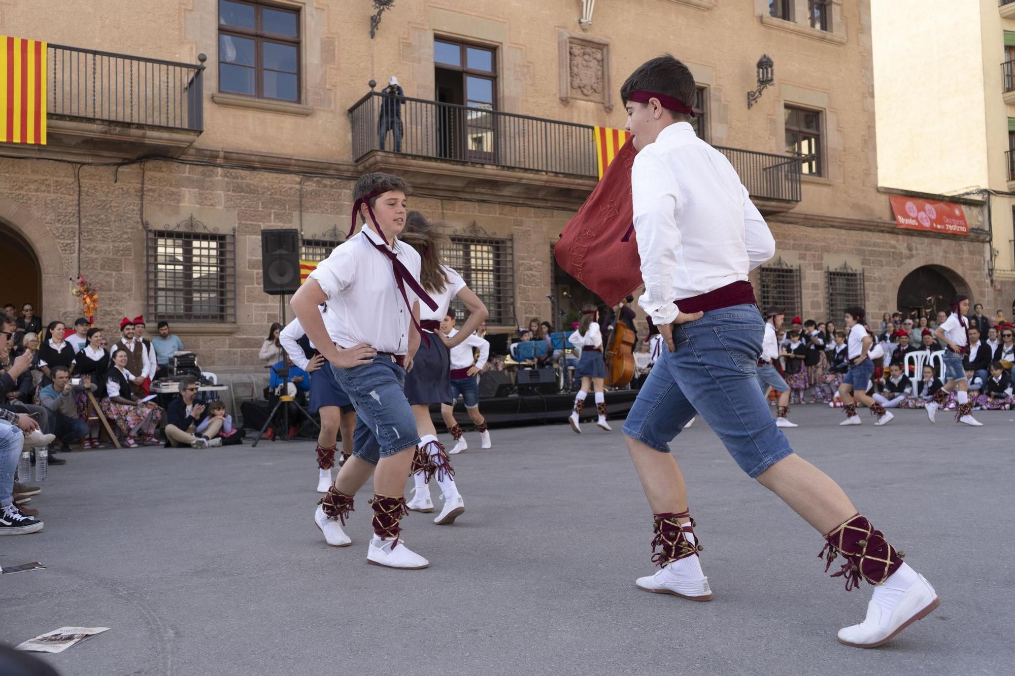 Totes les imatges de la trobada de balls de cascavells de Cardona