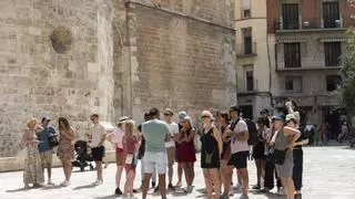 Los visitantes superaron a los residentes en más de la mitad de los destinos turísticos estrella de la Comunitat Valenciana