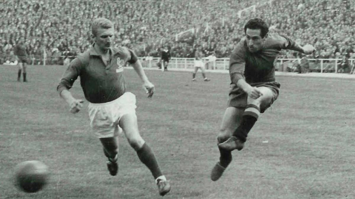 Paco Gento en un partido contra Francia Paco Gento en un partido contra Francia