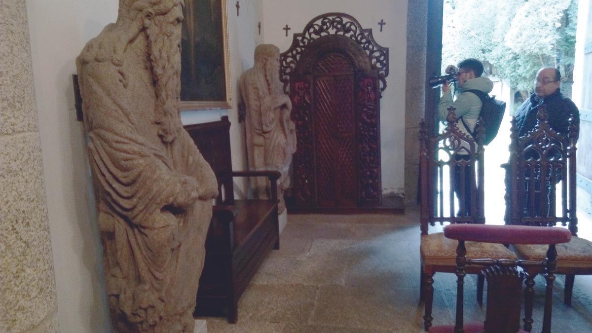 Esculturas del Mestre Mateo en la capilla del pazo de Meirás