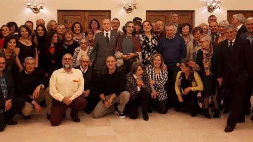 A Sardiñeira homenajea a cuatro profesores jubilados