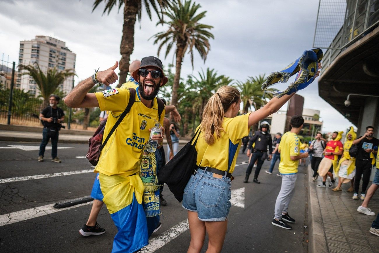 Ambiente previo del playoff entre CD Tenerife-UD Las Palmas