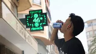 Los termómetros en Elche alcanzan los 46 grados