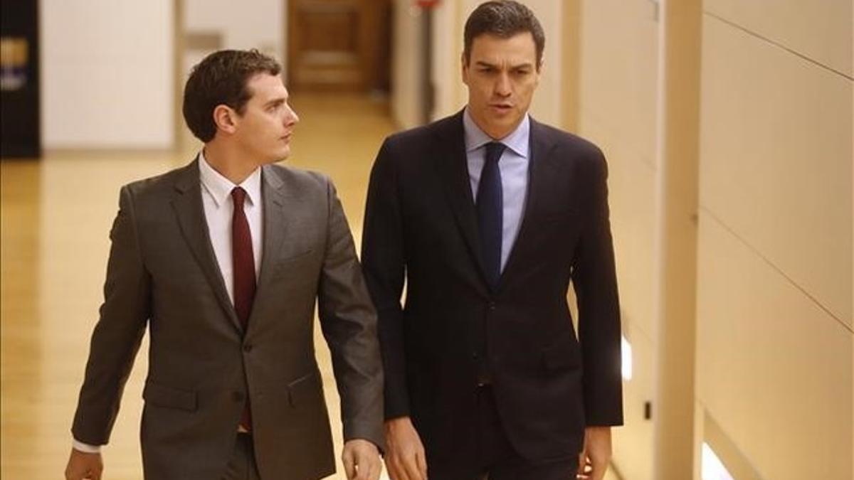 Albert Rivera y Pedro Sánchez, antes de su reunión del pasado jueves en el Congreso.