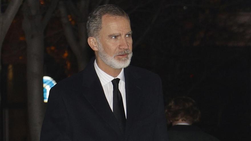 La cara del Rey Felipe VI cuando le preguntan en un funeral por el divorcio de su hermana