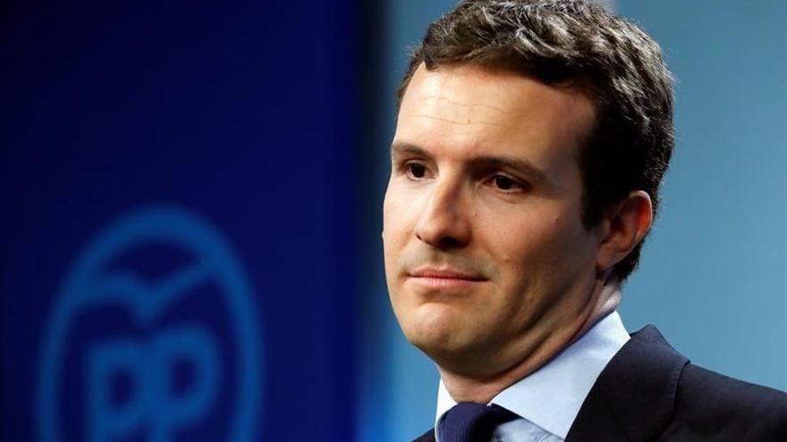 Pablo Casado se enreda de nuevo con el aborto