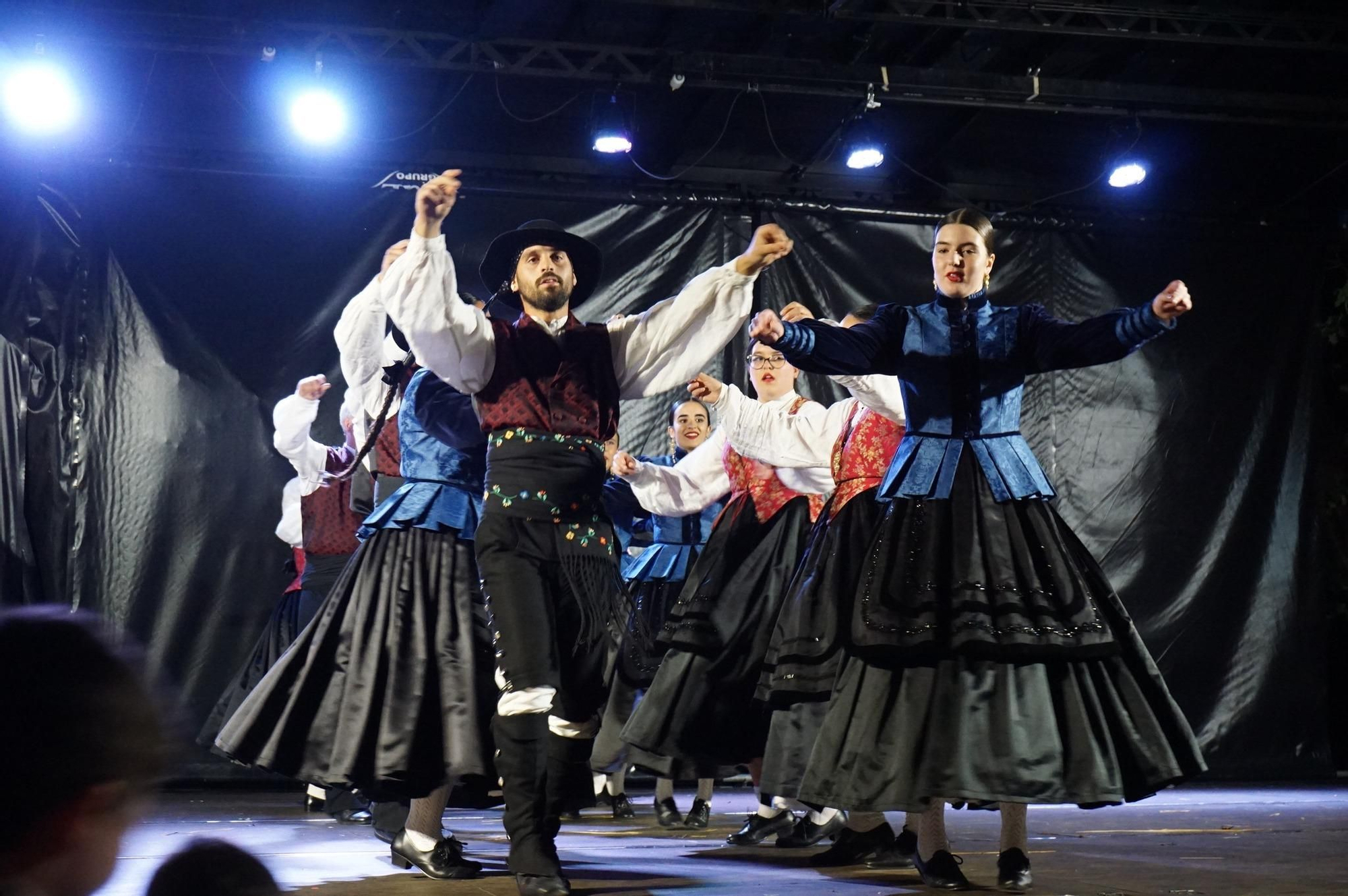 Noite de baile e premios da Carballeira en Cercio