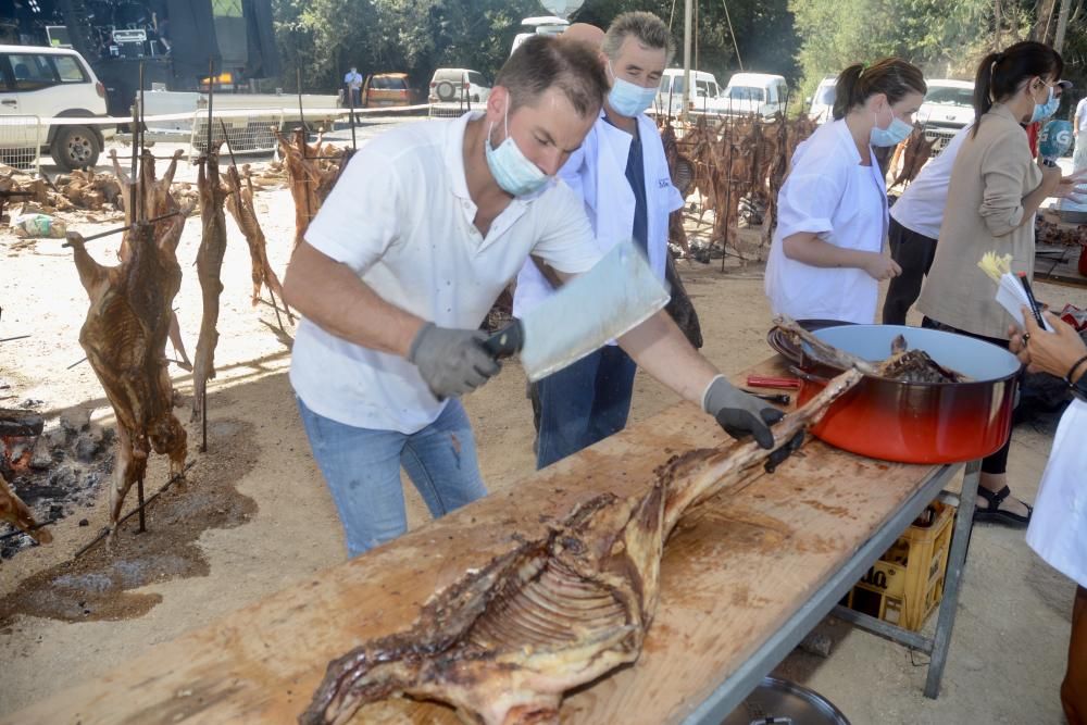 El carneiro ó espeto volvió a triunfar en Moraña