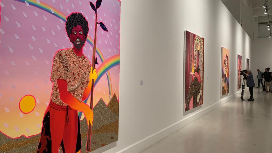 El artista Devan Shimoyama presenta su exposición &quot;Tell Me&quot; en el CAC Málaga