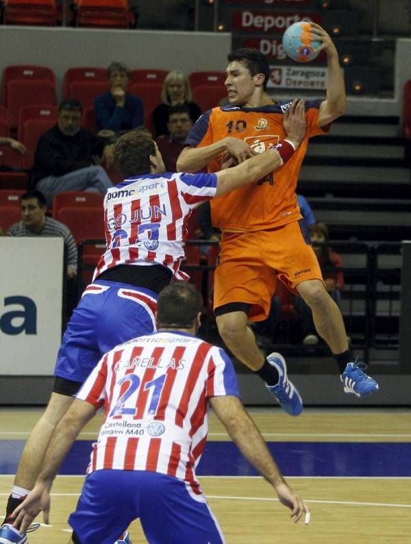 Fotogalería del encuentro del BM Aragón ante el Atlético