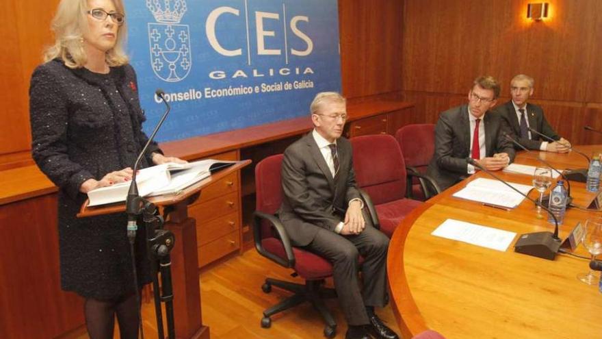 Corina Porro, Juan José Gallego, Alberto Núñez Feijóo y Francisco Conde, ayer, en el CES. // Xoán Álvarez