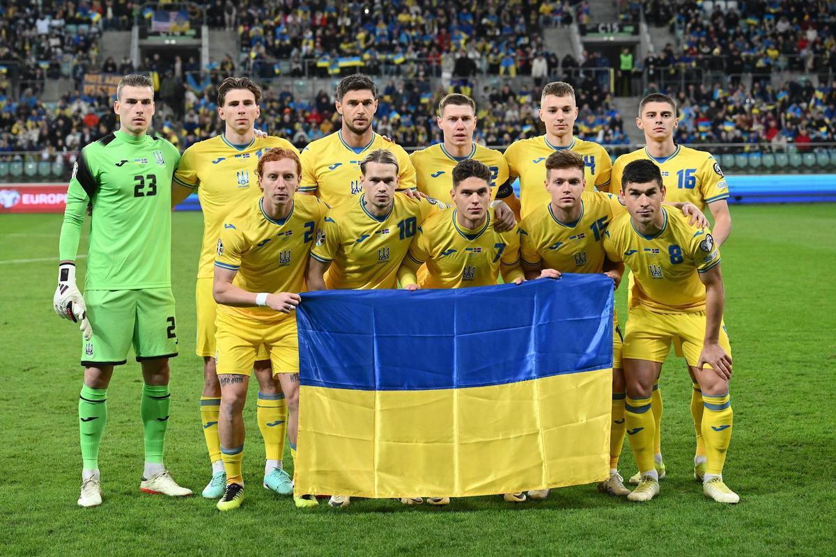 La alineación titular de la selección de Ucrania ante Islandia en los 'playoffs' definitivos.