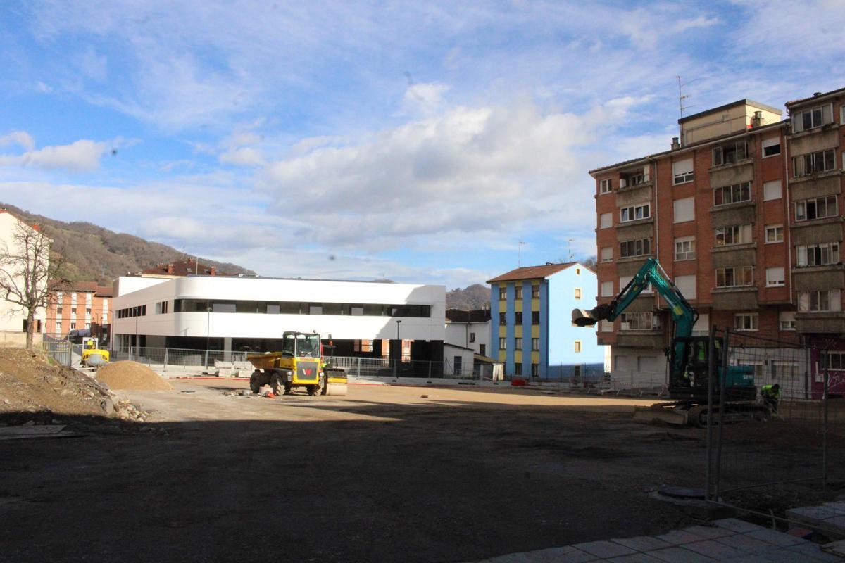 E nuevo centro de salud de Pola de Lena.