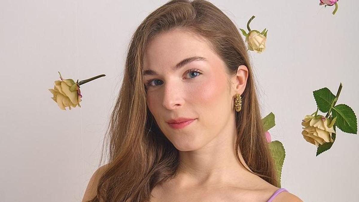 La tiktoker gallega Paula Vilaboy brilla en los Premios Ídolo