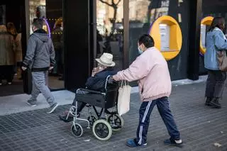 ¿Cómo pedir las ayudas para mayores de 65 años dependientes en Barcelona? Plazos y requisitos