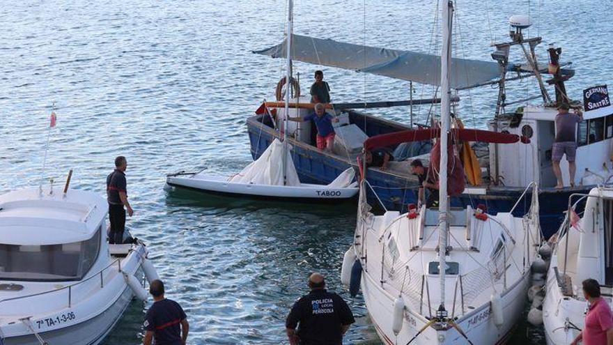 Rescatado un bote que iba a la deriva en Peñíscola