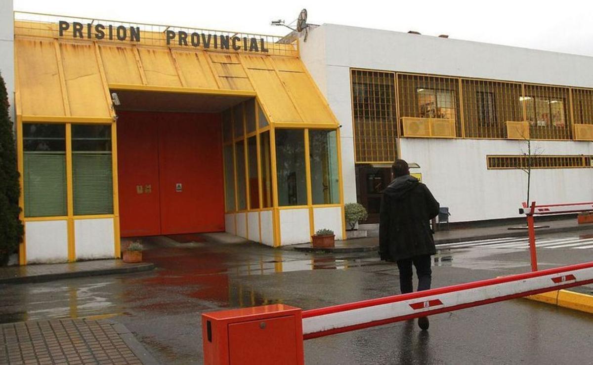 Acceso al centro penitenciario de Pereiro de Aguiar.