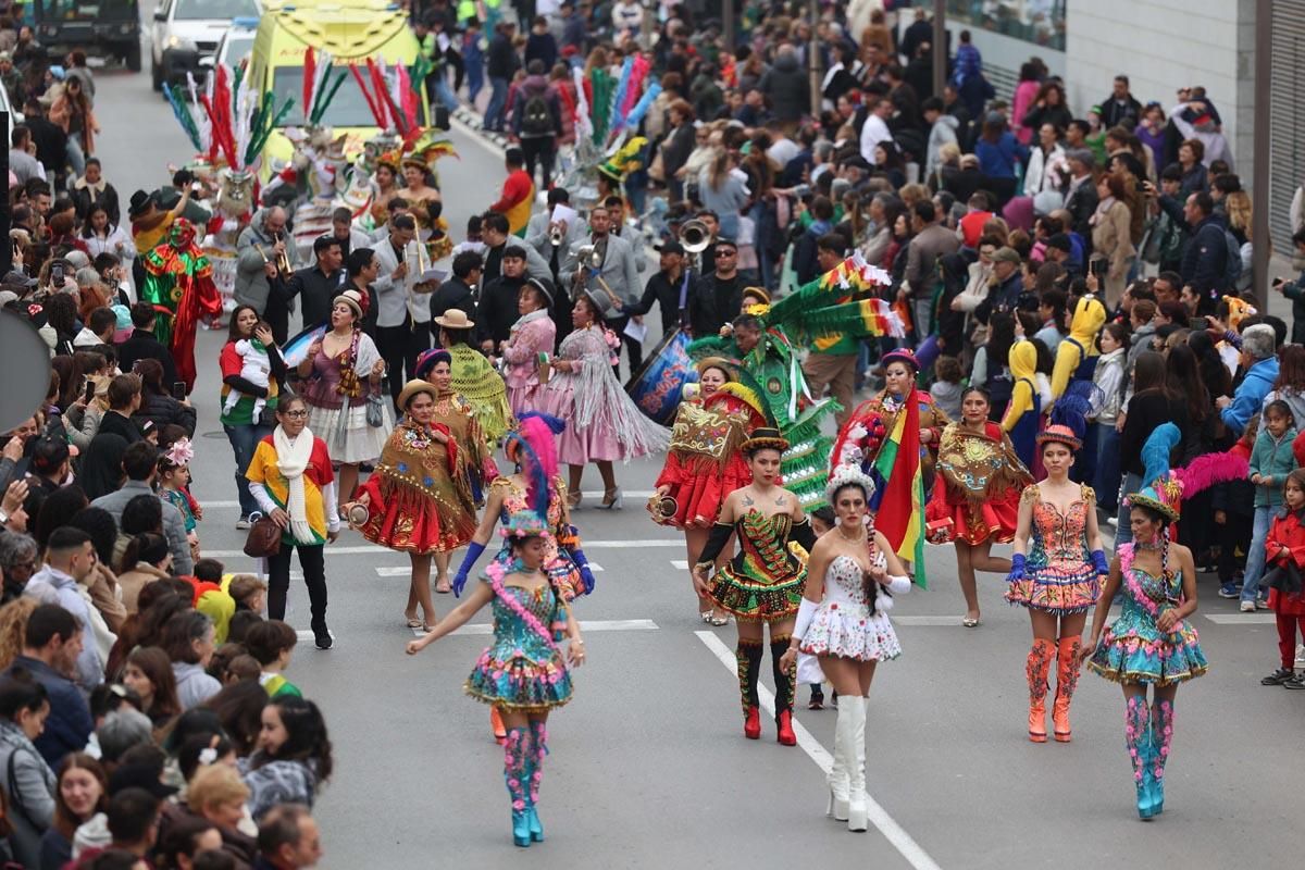 Búscate en las imágenes de la rúa de Carnaval de Ibiza