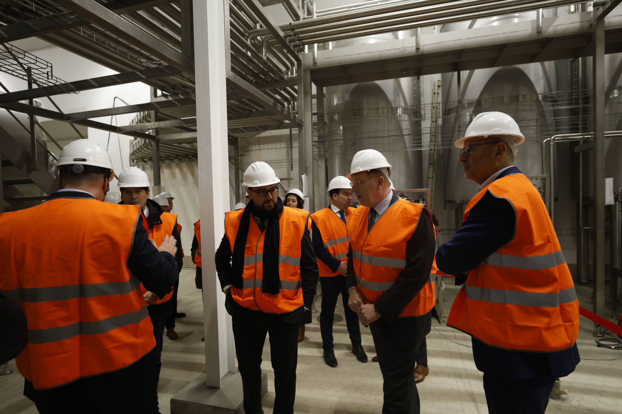La nueva fábrica de Royal A-Ware en Salas empezará a funcionar en agosto con un centenar de trabajadores