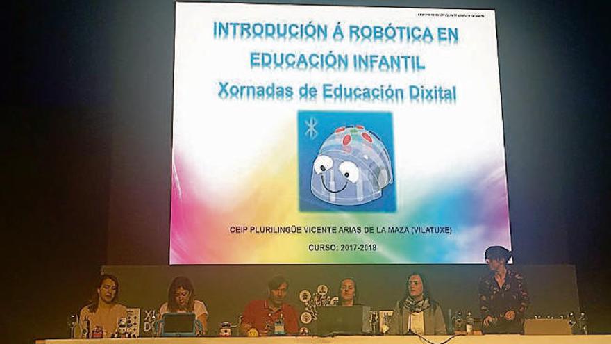 El CEIP de Vilatuxe expone su experiencia con la robótica