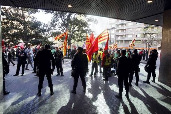 Las imágenes de la jornada de huelga en Zaragoza