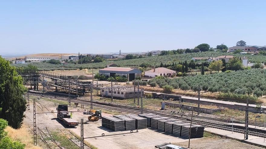 Montilla se prepara para adaptar su estación de mercancías a la futura autopista ferroviaria Algeciras–Zaragoza