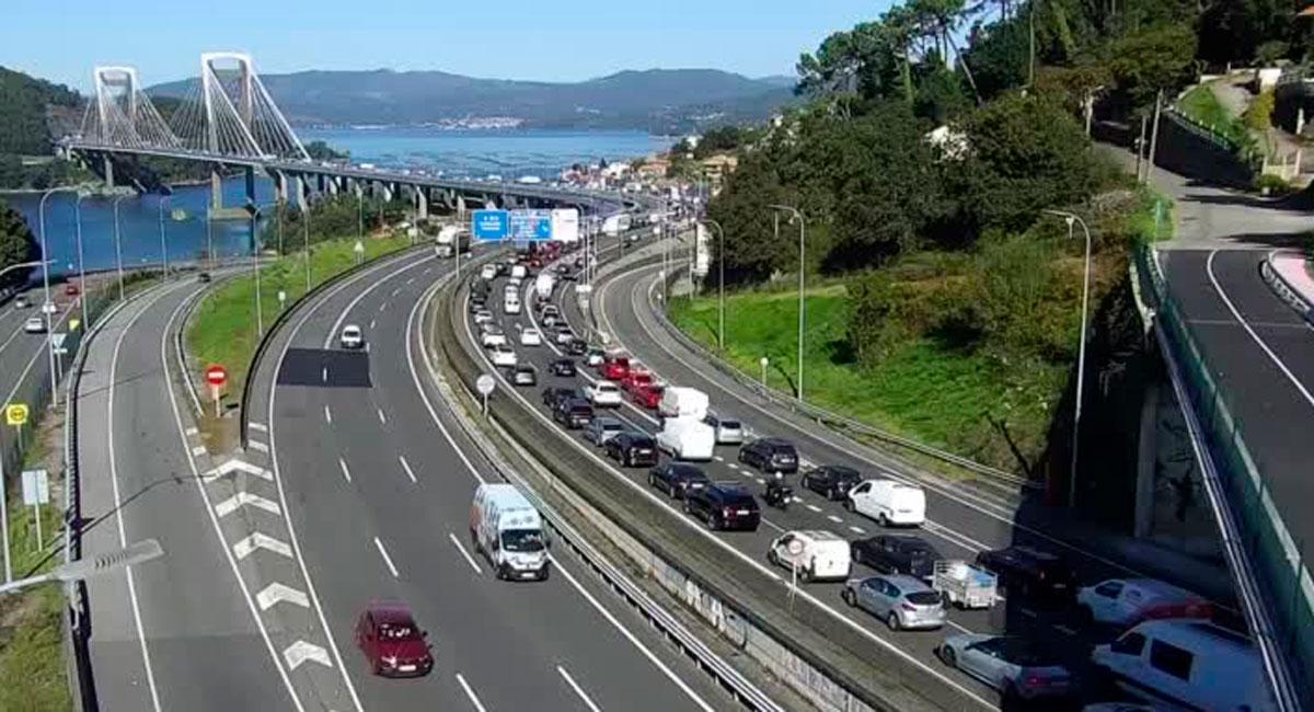 La entrada al puente, sobre las 16.15 horas.