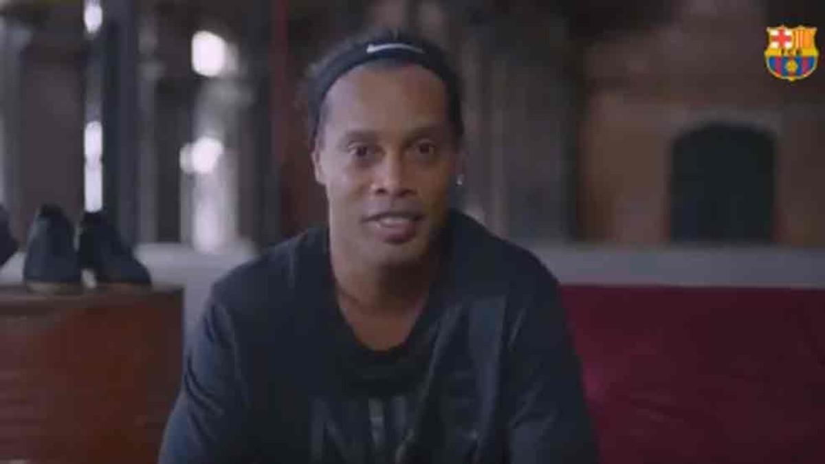 Ronaldinho envió un mensaje a Coutinho