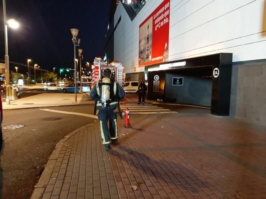 Vertido de gasoil en el Centro Comercial Meridiano