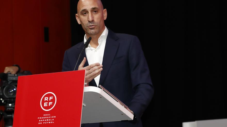 La FIFA podría inhabilitar a Rubiales 15 años