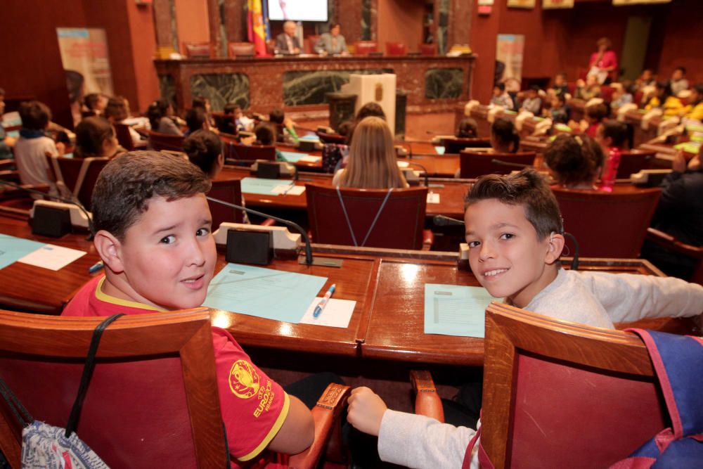 Pleno infantil en la Asamblea Regional