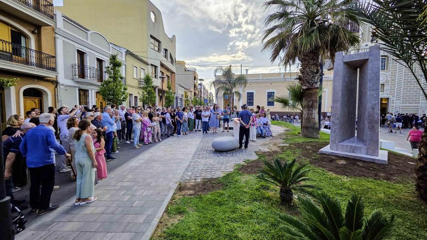 Picassent erige un monumento en homenaje a la Torre de Espioca y a la Vallivana