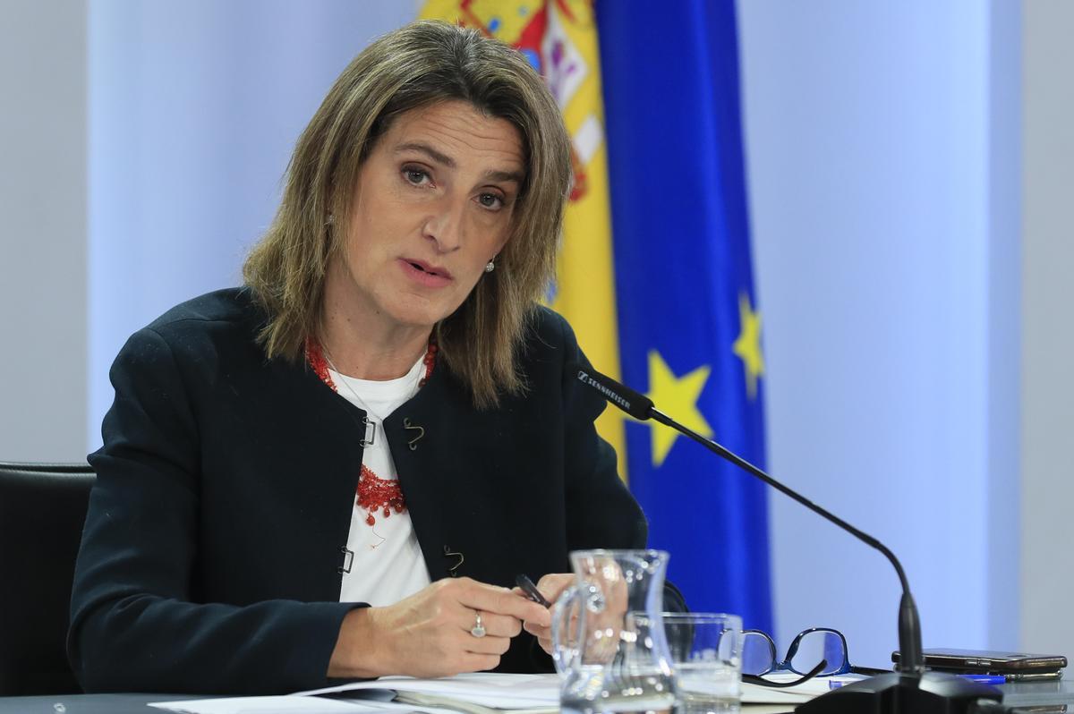 La vicepresidenta tercera y ministra para la Transición Ecológica, Teresa Ribera, tras un Consejo de Ministros.