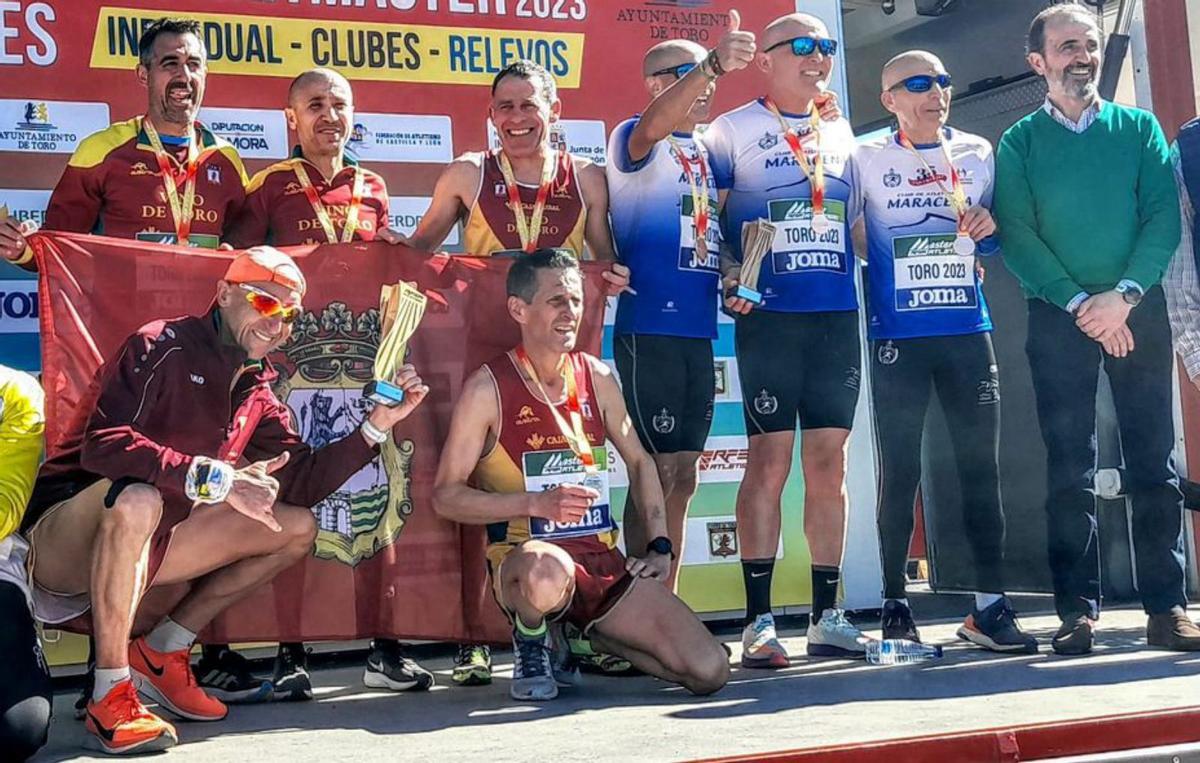 Otra de las medallas de oro de los corredores del club toresano. | LOZ