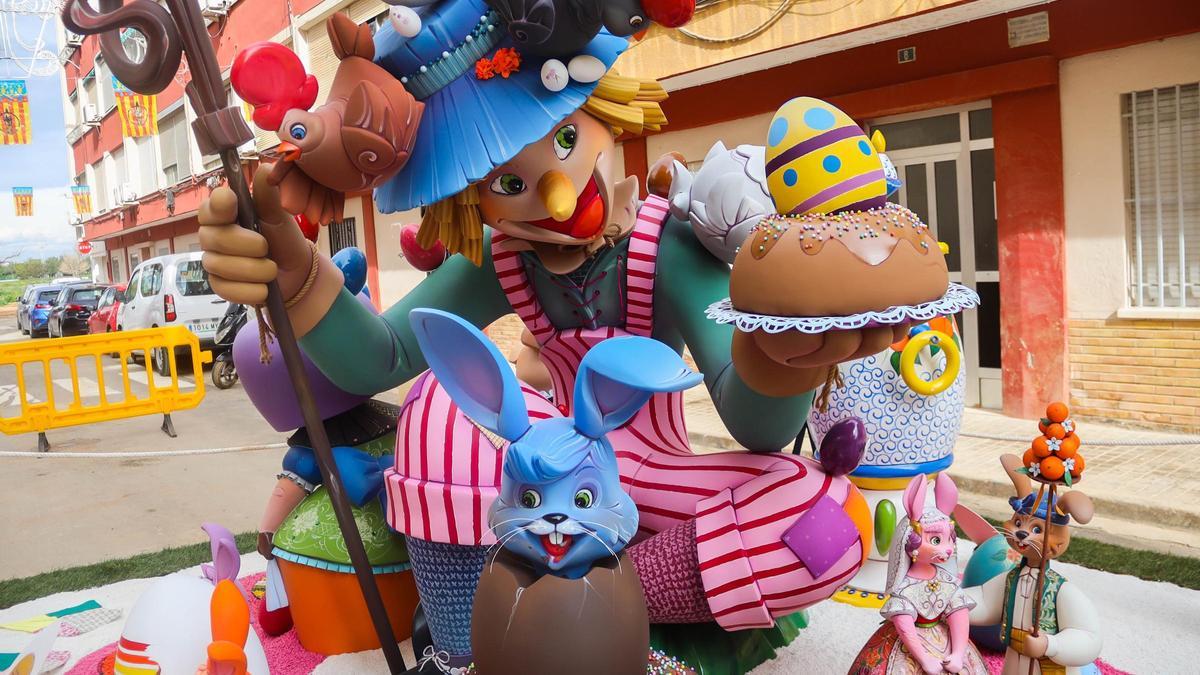 Primer premio infantil de Benetússer de la falla El Rajolar.