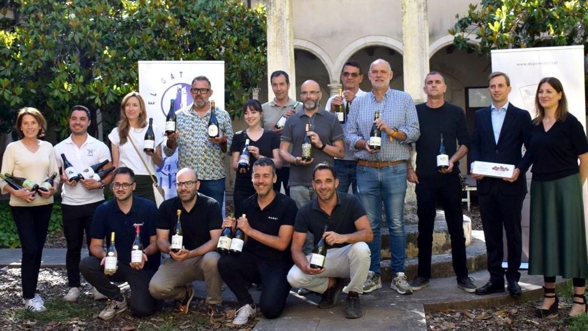 Los representantes de las bodegas que participan en La Nit dels Xarel·los.