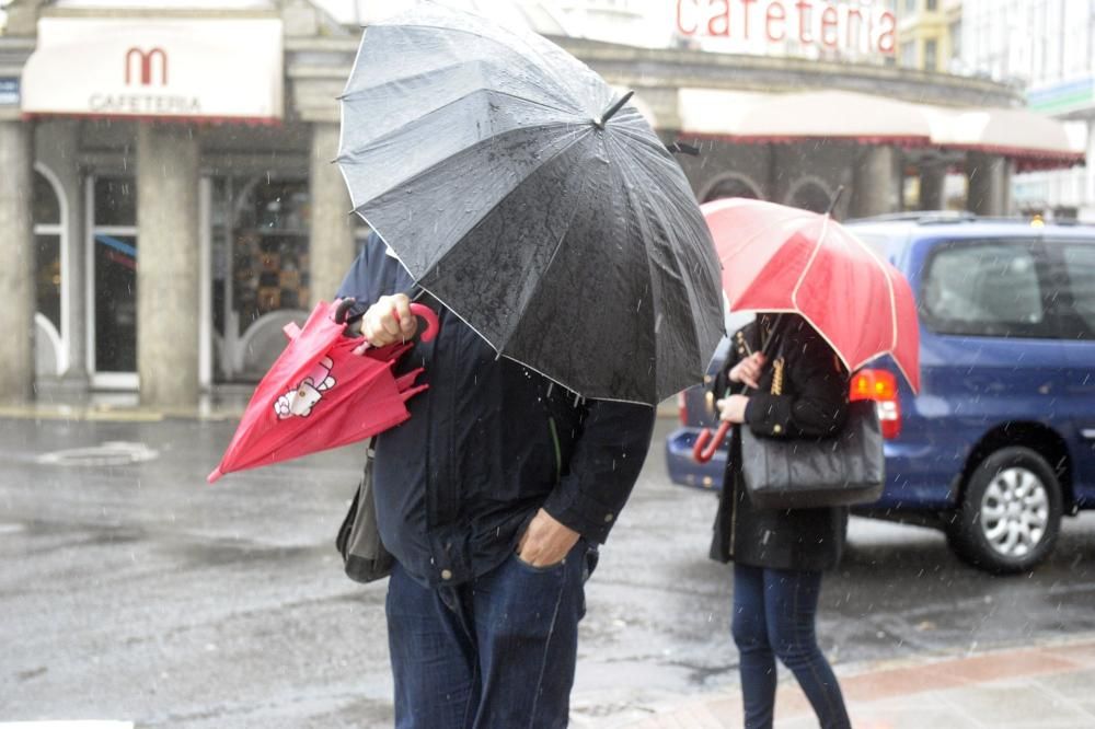 Día de paraguas en A Coruña