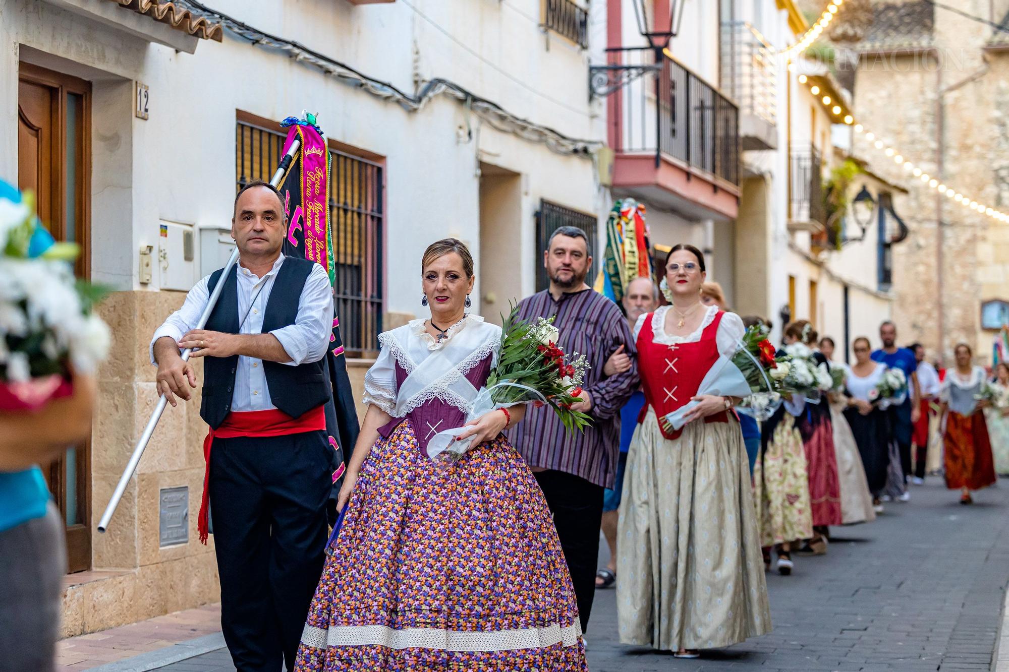 Ofrenda de flores a la Mare de Déu de l'Assumpciò en La Nucía